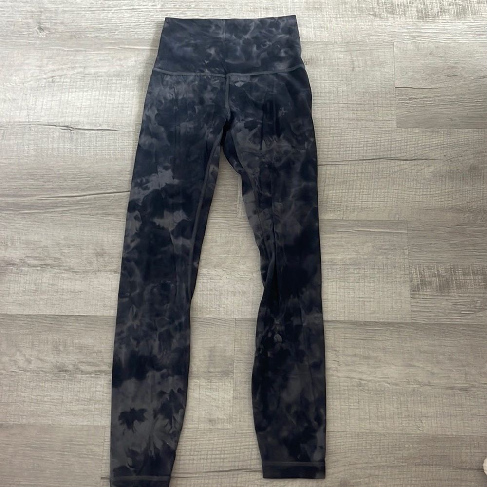 Lululemon tie die align leggings